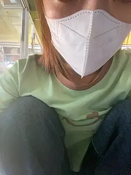 Snapshot of Rosa_998 chatting on March 12, 2025, 1:25 am Rosa 998 online show from March 12, 2025, 1:25 am