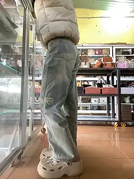 Snapshot of Rosa_998 chatting on March 21, 2025, 1:34 am Rosa 998 online show from March 21, 2025, 1:34 am