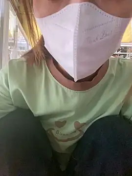 Snapshot of Rosa_998 chatting on March 23, 2025, 1:09 am Rosa 998 online show from March 23, 2025, 1:09 am