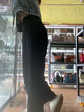 Snapshot of Rosa_998 chatting on September 10, 2025, 1:05 am Rosa 998 online show from September 10, 2025, 1:05 am