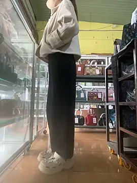 Snapshot of Rosa_998 chatting on September 25, 2025, 1:20 am Rosa 998 online show from September 25, 2025, 1:20 am