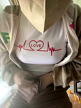 Snapshot of Rosa_998 chatting on October 5, 2025, 1:37 am Rosa 998 online show from October 5, 2025, 1:37 am