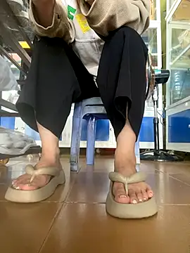 Snapshot of Rosa_998 chatting on October 6, 2025, 1:58 am Rosa 998 online show from October 6, 2025, 1:58 am