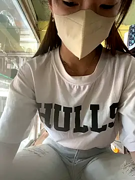 Snapshot of Rosa_998 chatting on October 22, 2025, 12:33 am Rosa 998 online show from October 22, 2025, 12:33 am