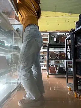 Snapshot of Rosa_998 chatting on October 26, 2025, 1:00 am Rosa 998 online show from October 26, 2025, 1:00 am