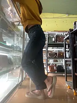 Snapshot of Rosa_998 chatting on October 29, 2025, 1:41 am Rosa 998 online show from October 29, 2025, 1:41 am