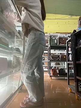 Snapshot of Rosa_998 chatting on November 1, 2025, 12:56 am Rosa 998 online show from November 1, 2025, 12:56 am