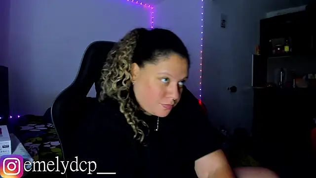 mariana maze online show from September 25, 2025, 6:06 am