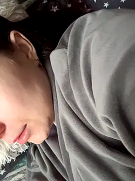 ellie ssexy online show from October 3, 2025, 4:20 am