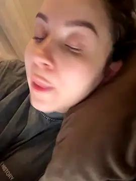 ellie ssexy online show from December 16, 2025, 5:23 am