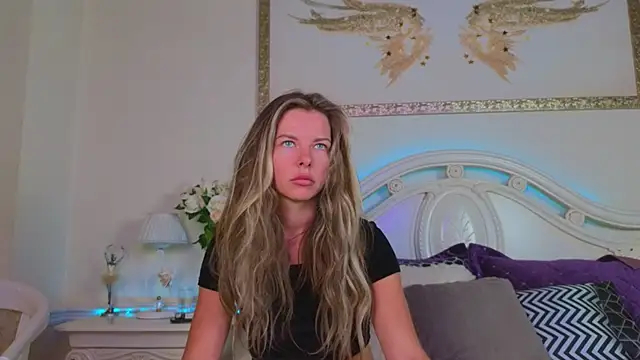 Real Tini online show from September 15, 2025, 11:43 am