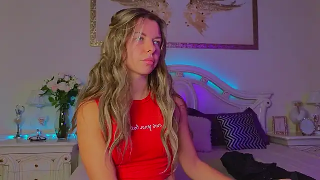 Real Tini online show from October 7, 2025, 11:40 am