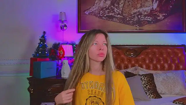 Real Tini online show from December 19, 2025, 6:20 am