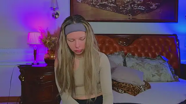 Real Tini online show from January 13, 2026, 6:18 am