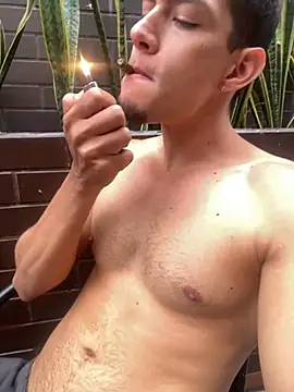 ElianFoxter online show from October 15, 2025, 9:37 pm