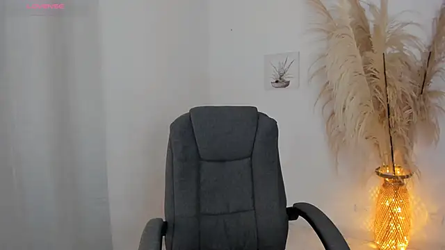 sarita1412 online show from December 18, 2025, 12:17 am