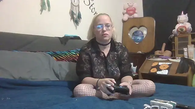 Toybox13 Pika online show from October 29, 2025, 2:14 am