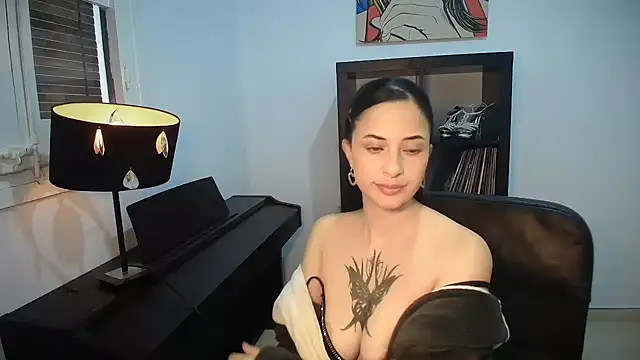 Windy butterfly online show from September 24, 2025, 3:59 pm