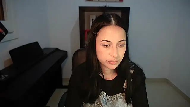 Windy butterfly online show from October 13, 2025, 6:19 pm