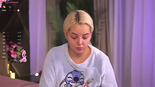 VictoriaMorrone online show from February 27, 2025, 9:32 am