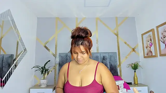 angelina castroo online show from January 28, 2025, 3:36 am