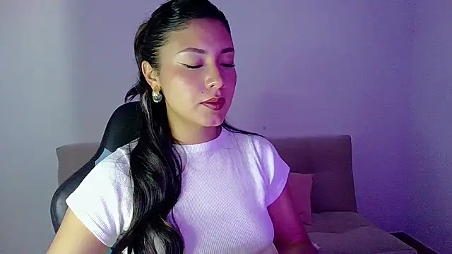 Lia 14  online show from March 4, 2026, 10:38 pm