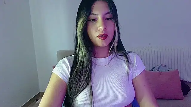 Lia 14  online show from May 1, 2026, 10:36 pm