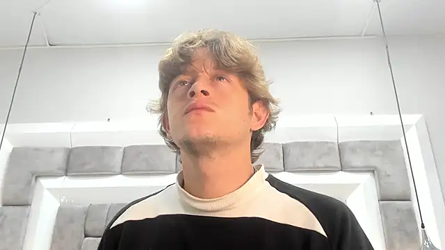 Snapshot of AnthonyAlso chatting on October 6, 2025, 8:06 pm AnthonyAlso online show from October 6, 2025, 8:06 pm