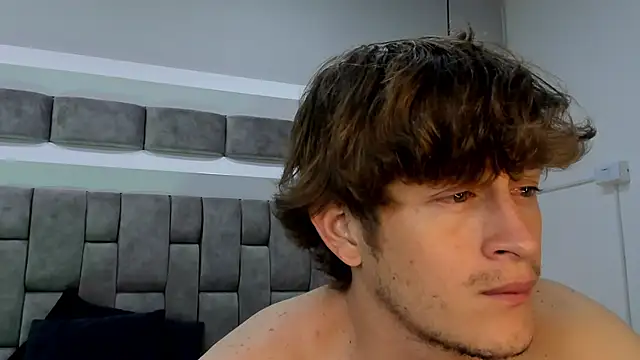 Snapshot of AnthonyAlso chatting on October 16, 2025, 7:59 pm AnthonyAlso online show from October 16, 2025, 7:59 pm