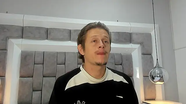 Snapshot of AnthonyAlso chatting on November 3, 2025, 9:16 pm AnthonyAlso online show from November 3, 2025, 9:16 pm