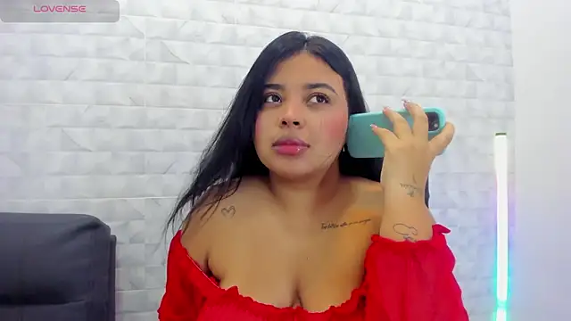 Snapshot of Emily_cooper20 chatting on March 22, 2025, 12:06 am Emily cooper20 online show from March 22, 2025, 12:06 am