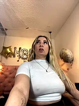 antonella87 online show from November 25, 2025, 10:43 pm