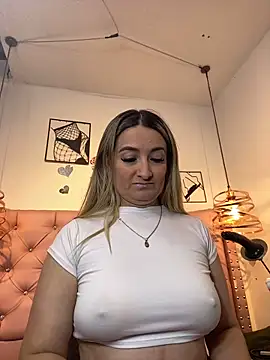 antonella87 online show from February 3, 2026, 10:48 pm