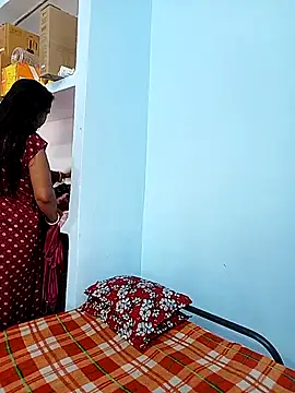 reemacouple007 online show from October 29, 2025, 7:21 am