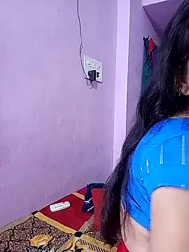 reemacouple007 online show from May 4, 2026, 8:54 am