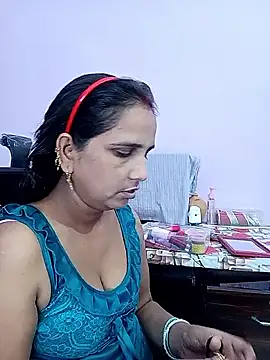 reemacouple007 online show from June 8, 2026, 8:04 am