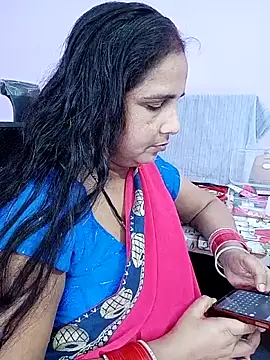 reemacouple007 online show from June 13, 2026, 8:23 am