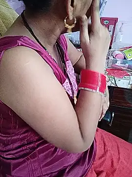 reemacouple007 online show from June 22, 2026, 6:10 am