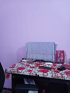 reemacouple007 online show from June 26, 2026, 7:02 am
