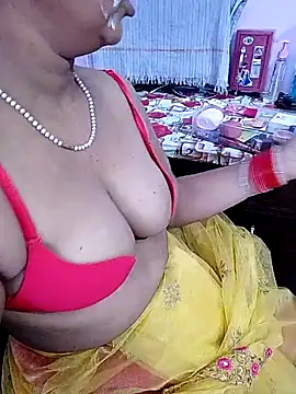 reemacouple007 online show from July 4, 2026, 4:51 am