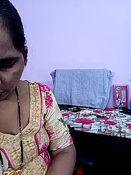 reemacouple007 online show from July 4, 2026, 6:14 pm
