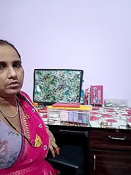 reemacouple007 online show from August 4, 2026, 6:05 am