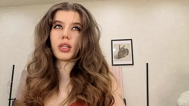 Snapshot of dolly_ll chatting on June 12, 2026, 1:32 pm dolly ll online show from June 12, 2026, 1:32 pm