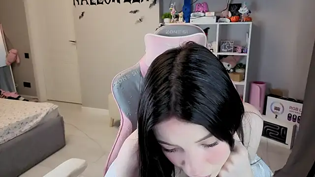 Aliceblush online show from November 20, 2025, 2:06 pm