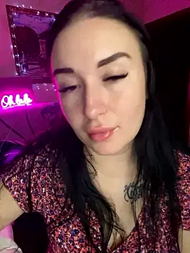 Snapshot of Roxana_Bell chatting on December 4, 2024, 8:29 pm Roxana Bell online show from December 4, 2024, 8:29 pm