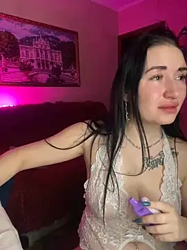 Snapshot of Roxana_Bell chatting on January 28, 2025, 10:01 pm Roxana Bell online show from January 28, 2025, 10:01 pm