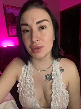 Snapshot of Roxana_Bell chatting on January 31, 2025, 5:10 pm Roxana Bell online show from January 31, 2025, 5:10 pm