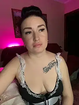 Snapshot of Roxana_Bell chatting on March 12, 2025, 7:59 pm Roxana Bell online show from March 12, 2025, 7:59 pm