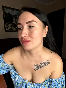 Snapshot of Roxana_Bell chatting on September 29, 2025, 5:51 pm Roxana Bell online show from September 29, 2025, 5:51 pm