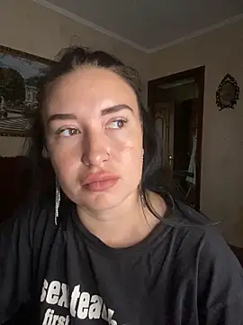 Roxana Bell online show from June 10, 2026, 10:58 am